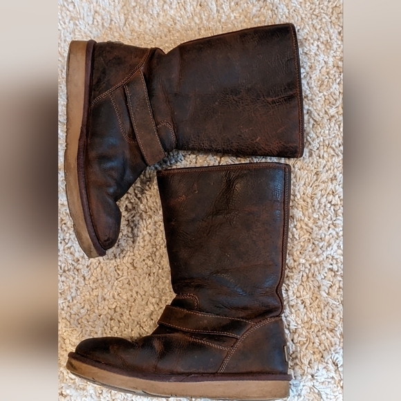 Ugg Kensington Brown Leather Sheepskin Buckle Boot Women's Size 7 - Picture 3 of 9